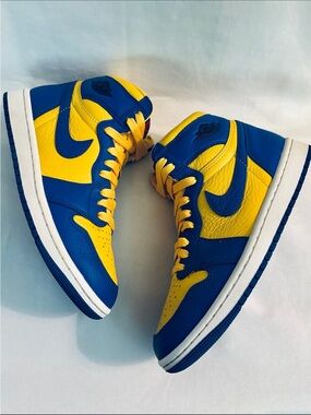 JORDAN 1 RETRO HIGH ‘Reverse Laney Sneakers